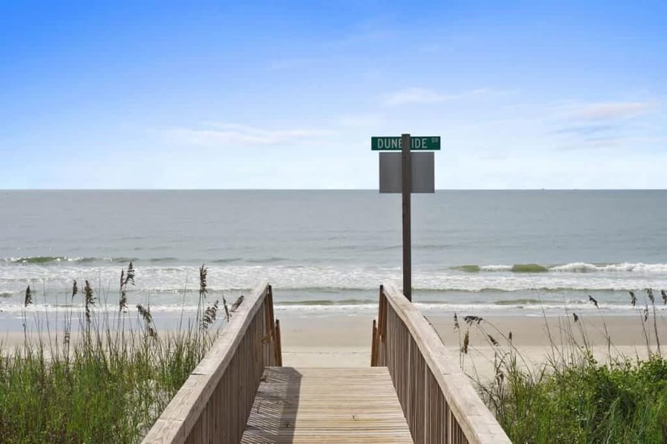 Better Together with private pool, ocean isle beach access House in Ocean Isle Beach