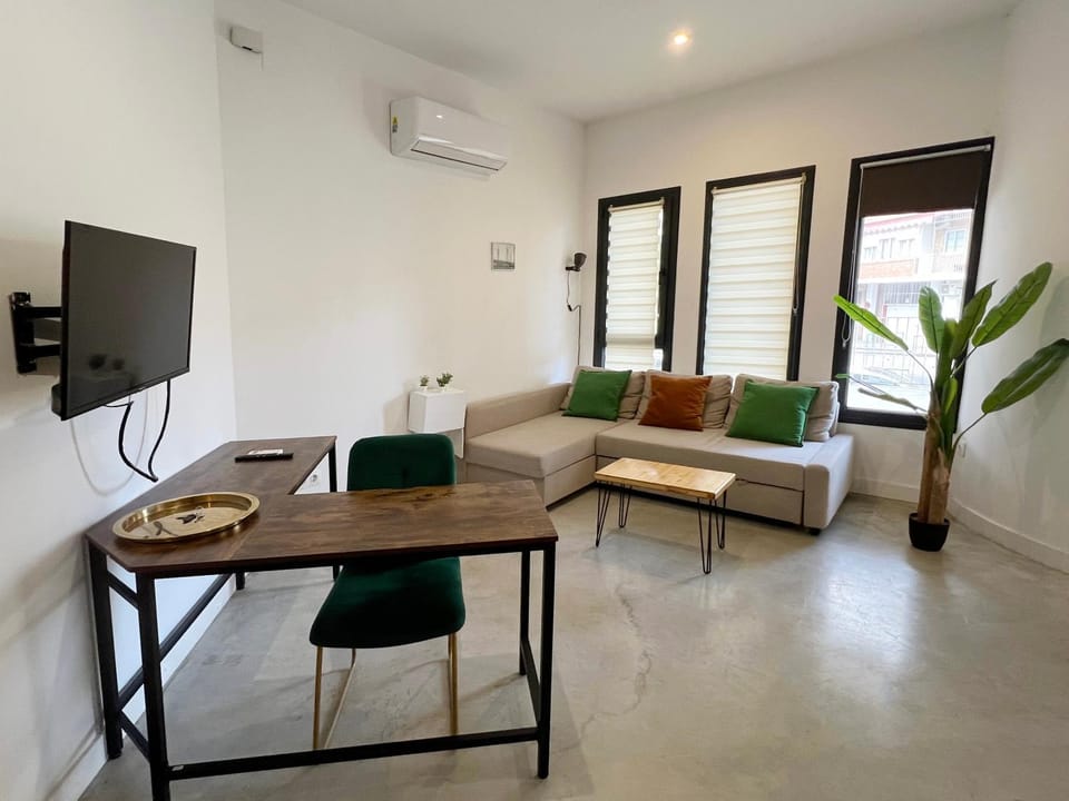 TV and multimedia, Living room, air conditioner