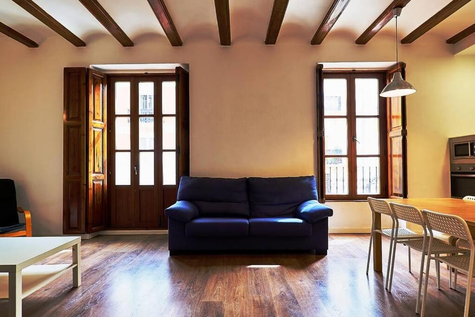 Apartamento minimalista en Matemático Marzal Apartment in Valencia