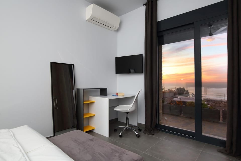 View (from property/room), Bedroom, Sea view