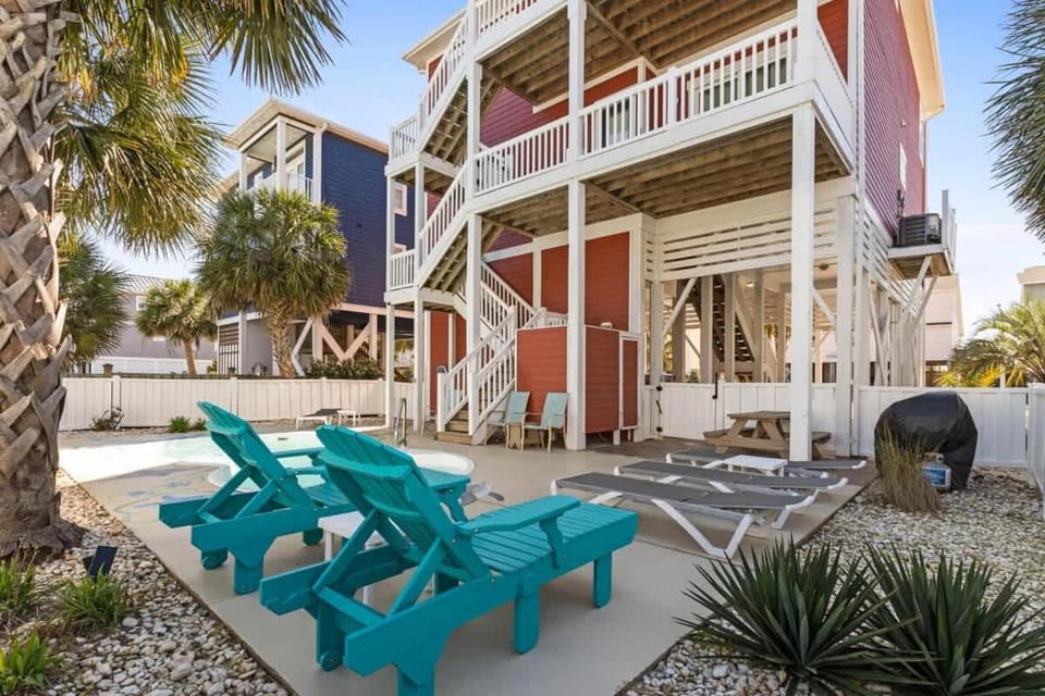 Cherry Bomb Private heated Pool, Elevator House in Ocean Isle Beach