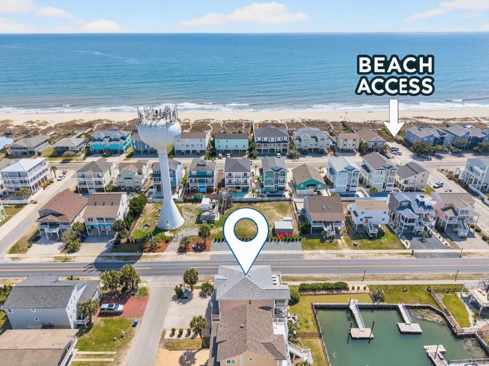 Fishful Thinking Canal front with boat dock Ocean Views kayak and paddle board House in Ocean Isle Beach