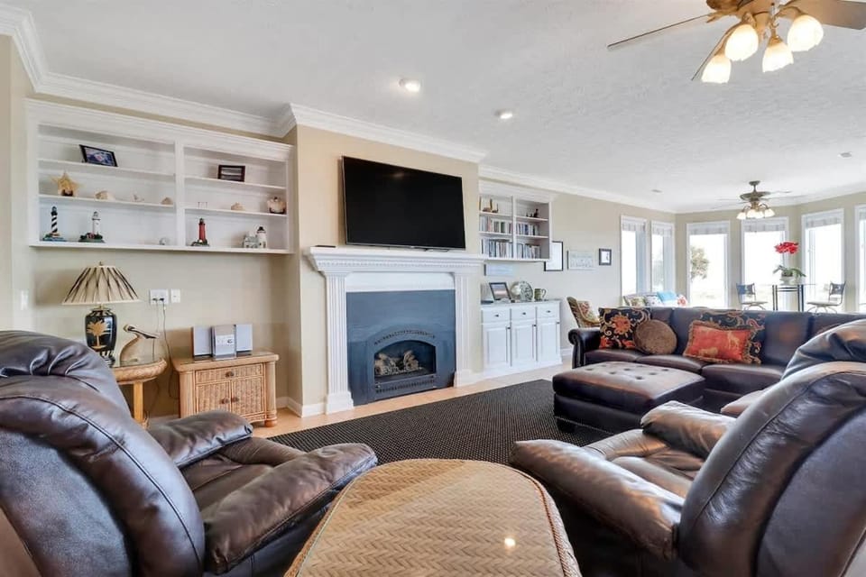 Holden Dreams Brunswick Vacation Rentals Ocean Front with private heated pool and elevator House in Holden Beach
