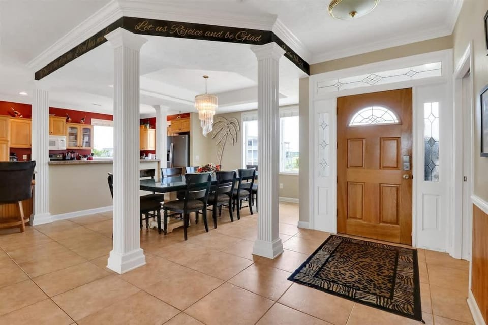 Holden Dreams Brunswick Vacation Rentals Ocean Front with private heated pool and elevator House in Holden Beach