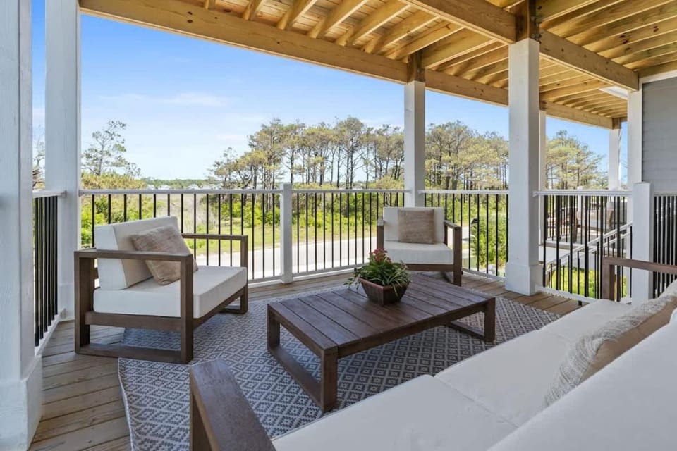 Havanas Moon by Brunswick Vacation Rentals - OIB Home with Pool & Great Location House in Ocean Isle Beach