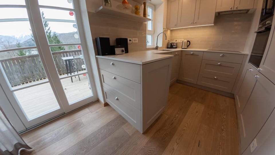 Coffee/tea facilities, Kitchen or kitchenette, dishwasher, minibar, pet friendly, stove, toaster
