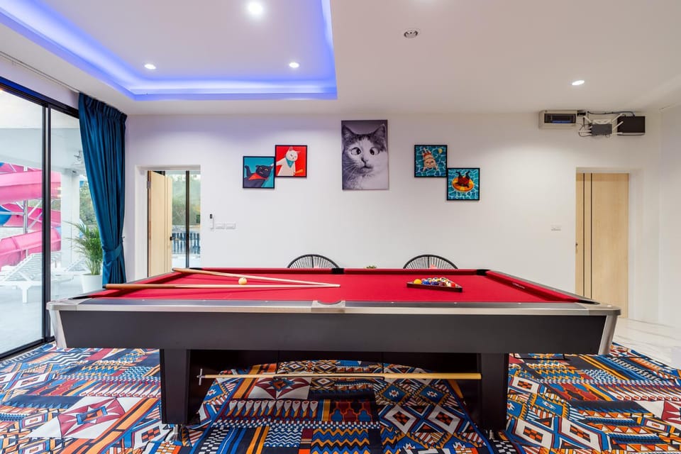 Property building, Billiard, Game Room, Living room, Banquet/Function facilities