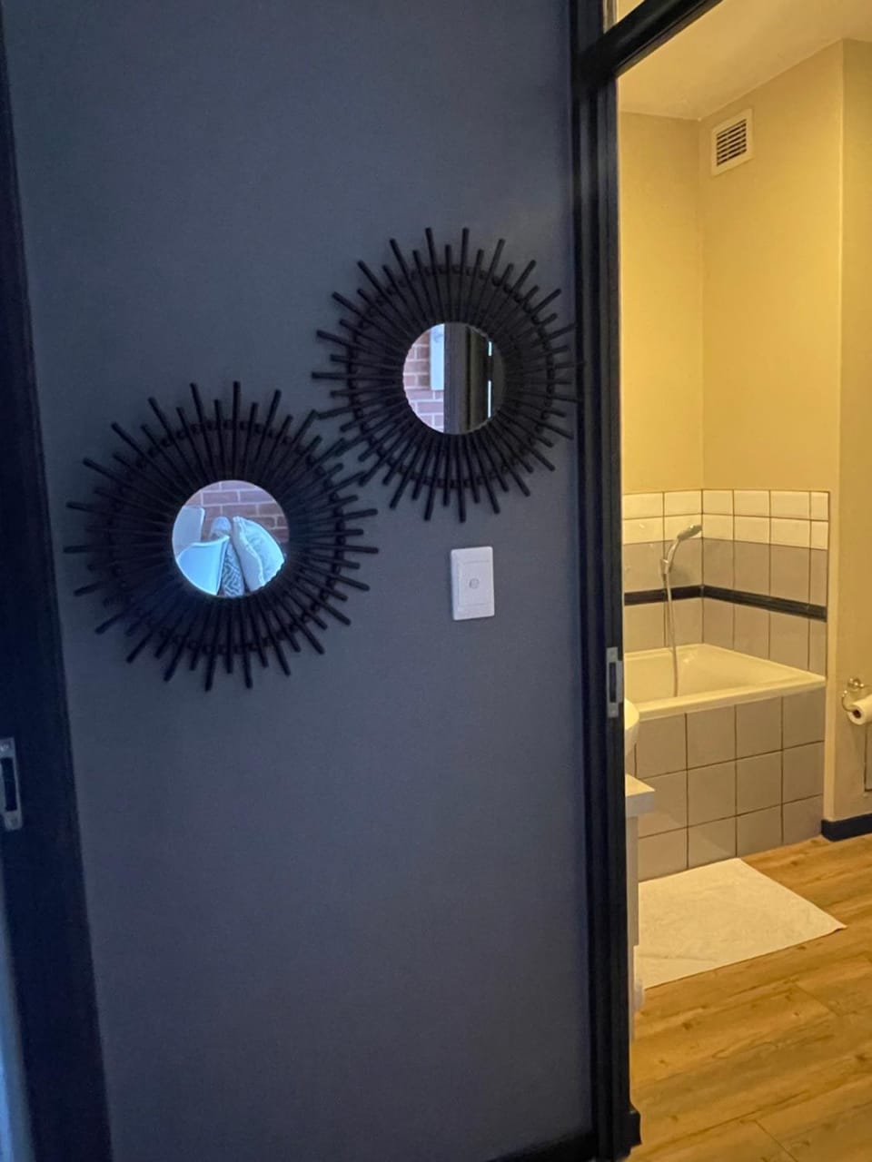 214 The Vantage, Rosebank Apartment in Johannesburg