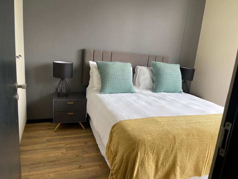 214 The Vantage, Rosebank Apartment in Johannesburg