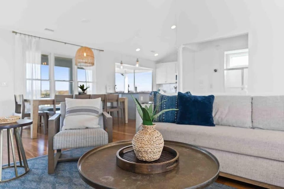 Saltans of Swing Brunswick Vacation Rentals House in Holden Beach