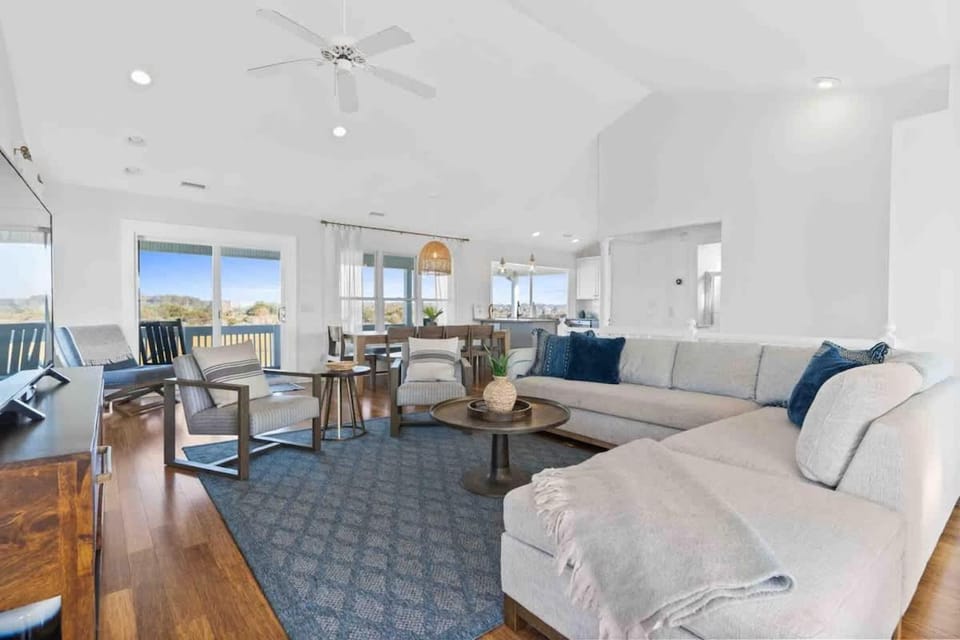 Saltans of Swing Brunswick Vacation Rentals House in Holden Beach