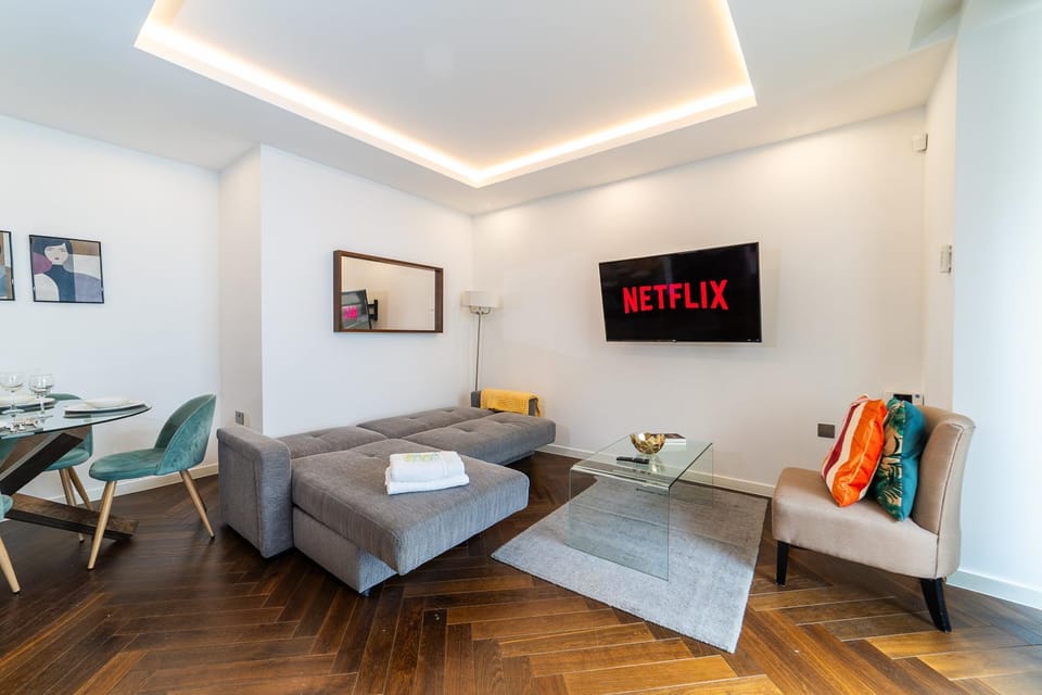 TV and multimedia, Living room, Photo of the whole room