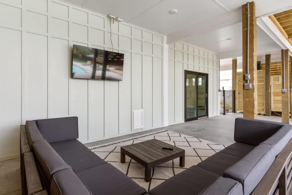 Waters Edge House in Ocean Isle Beach