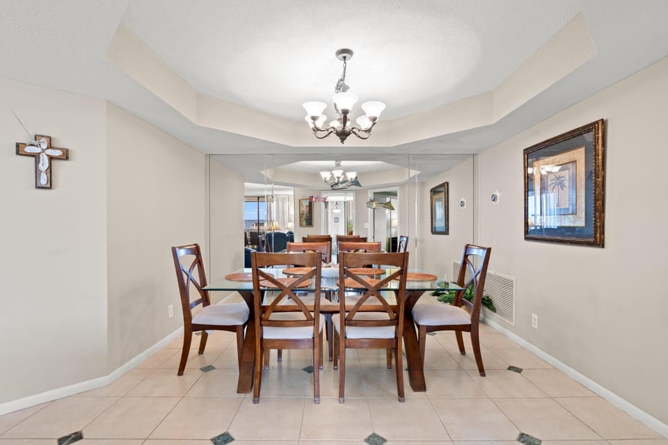 Maisons-Sur-Mer 110 - Ocean View - Shore Drive House in South Carolina
