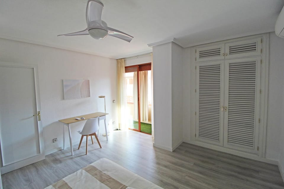Castle views. Terrace. Design style. AC. Wifi. Refurbished. Supercentric. Apartment in Alicante