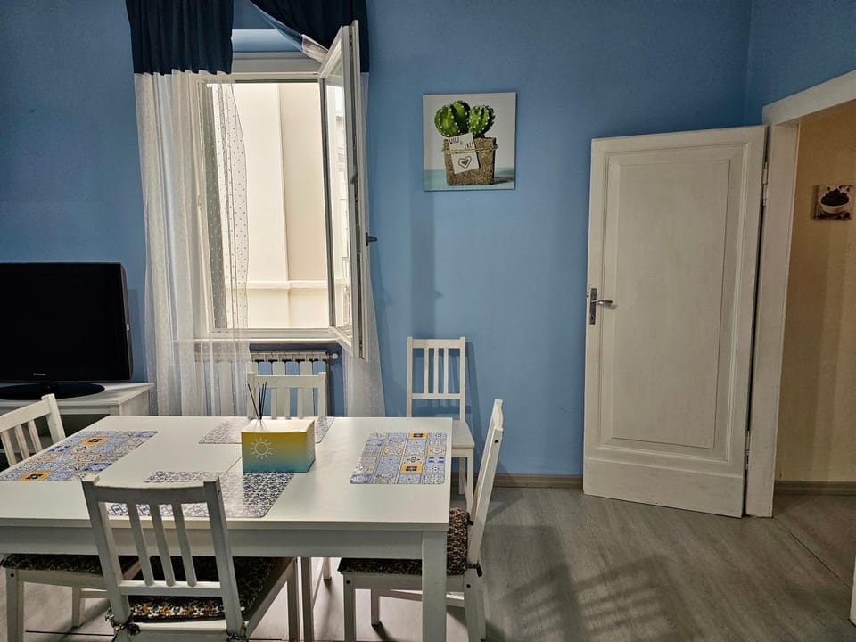 SE045 - Senigallia, trilocale comodo ai servizi Apartment in Senigallia