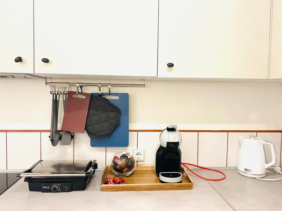 Kitchen or kitchenette, kitchen, kitchen