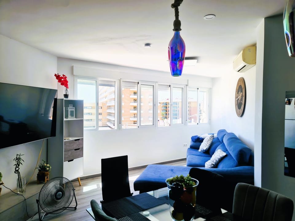 TV and multimedia, Living room, Dining area, Evening entertainment, City view, air conditioner