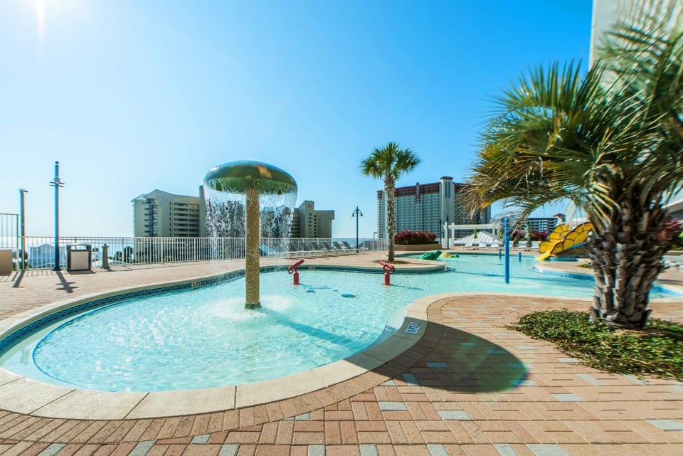 Laketown Wharf 801 by Emerald Coast Retreats Apartment in Long Beach