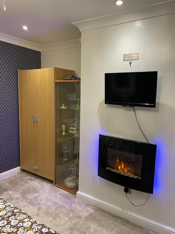 TV and multimedia, wardrobe