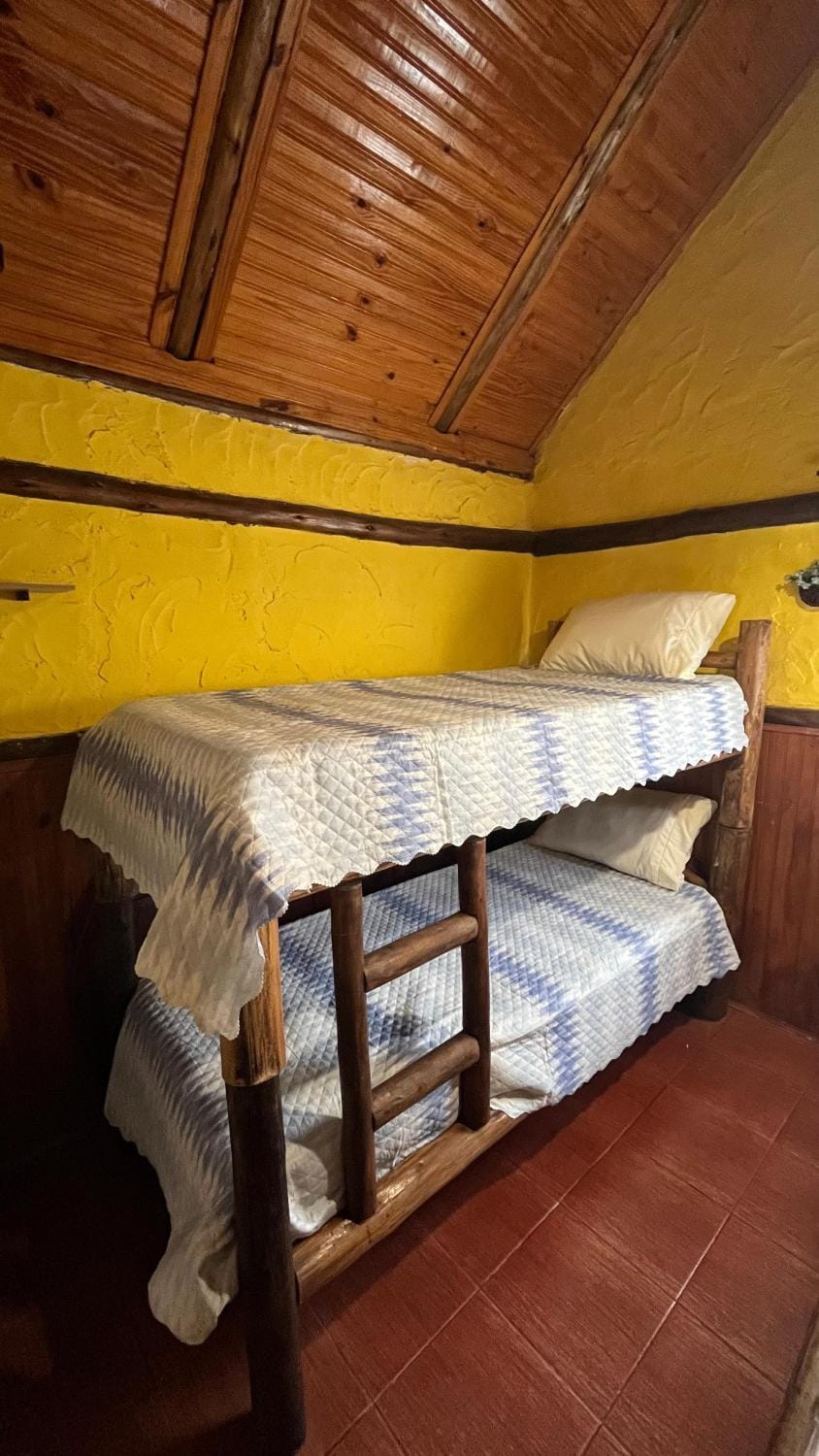 Bedroom, bunk bed