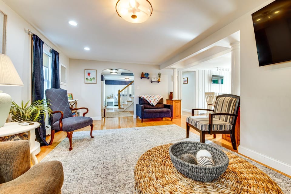 Downtown Ogunquit Home: 1 Mi to Beach! House in Ogunquit