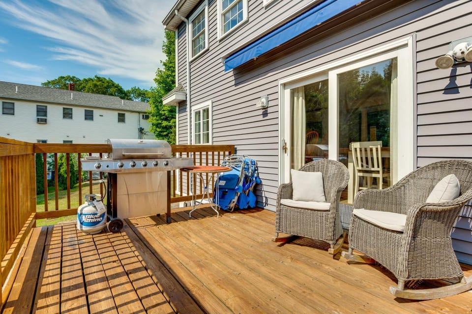 Downtown Ogunquit Home: 1 Mi to Beach! House in Ogunquit