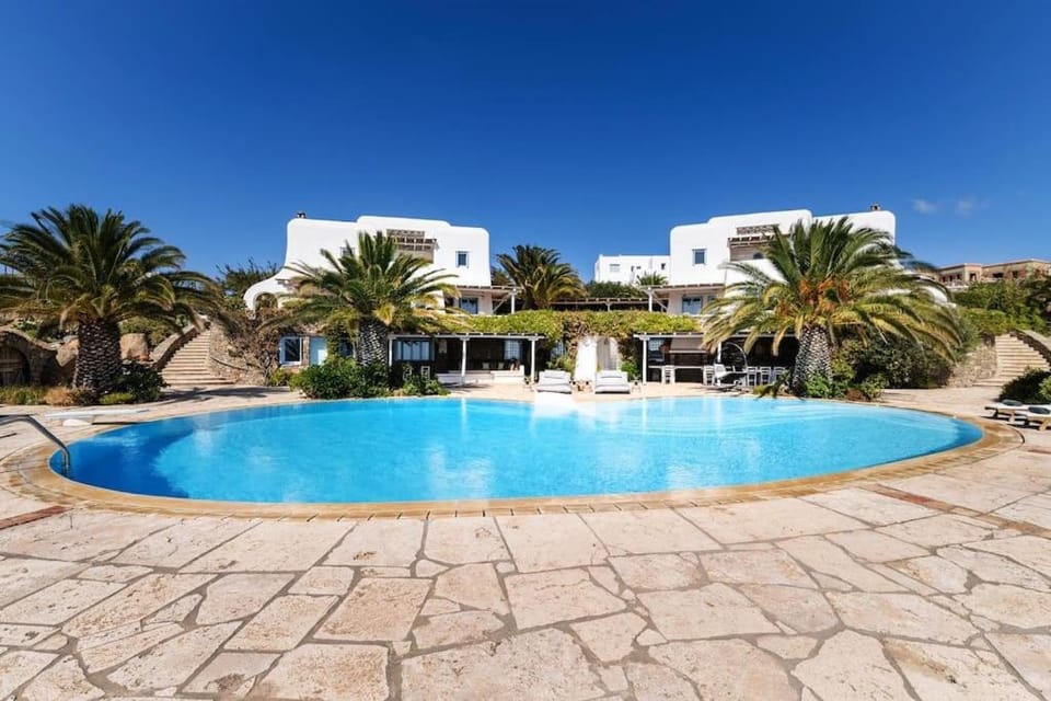 Verdemare Complex Villa in Mykonos, Mikonos 846 00, Greece