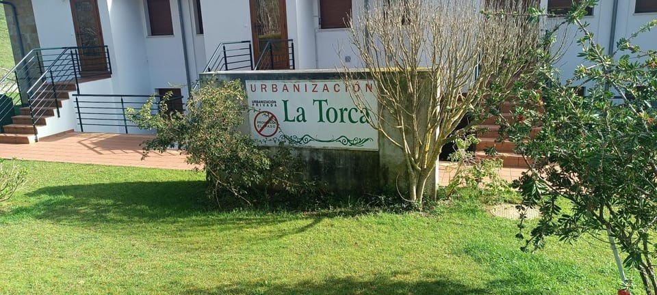 Property building, Natural landscape, Garden, Garden, Logo/Certificate/Sign