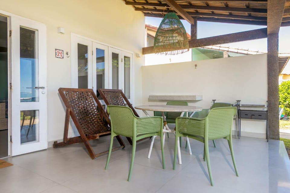 Day, Living room, Dining area