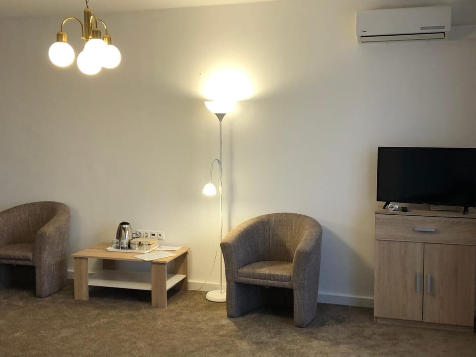 TV and multimedia, Coffee/tea facilities, Seating area