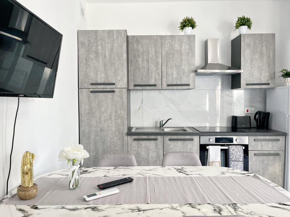 TV and multimedia, Kitchen or kitchenette, pet friendly, stove