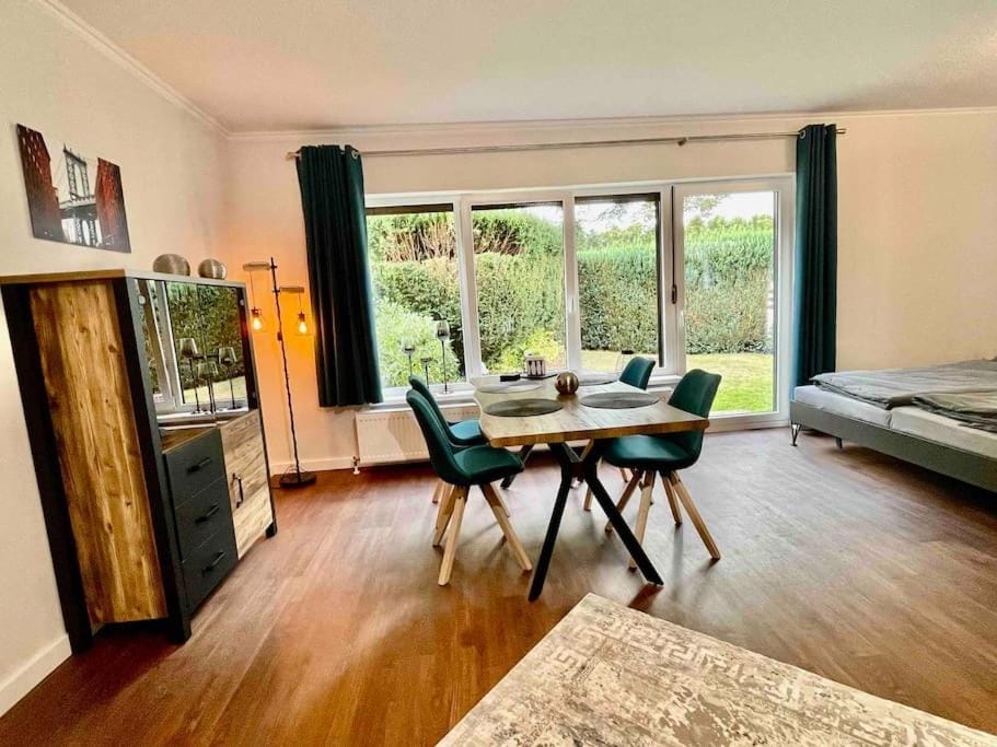 Studioappartement mit Privatgarten in ruhiger Wohnsiedlung Apartment in Neumünster