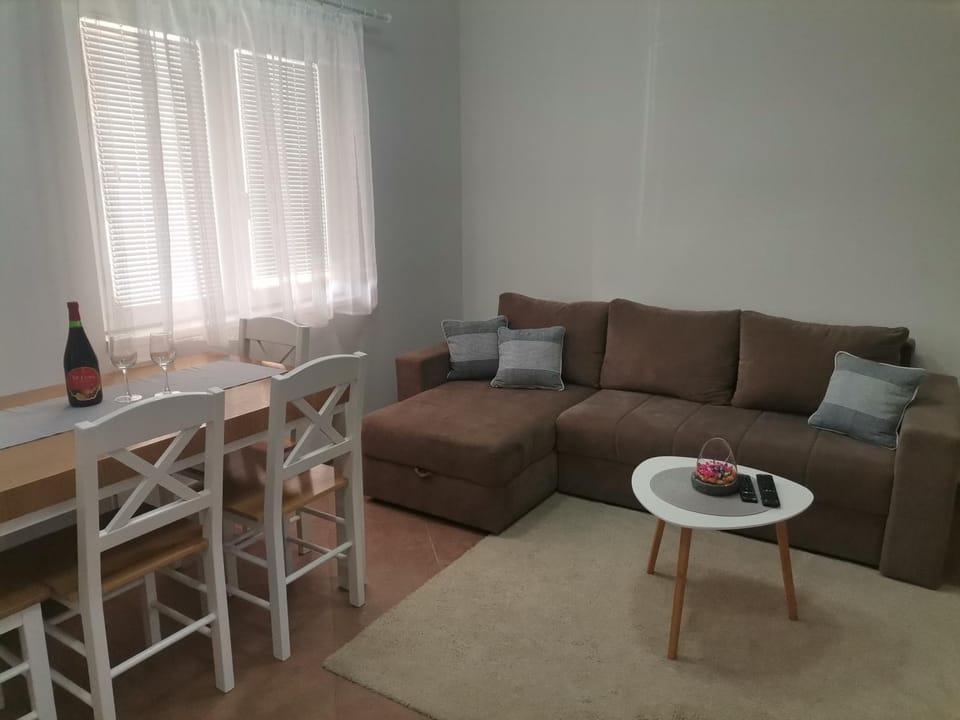 Apartman EMANA Apartment in Novi Sad