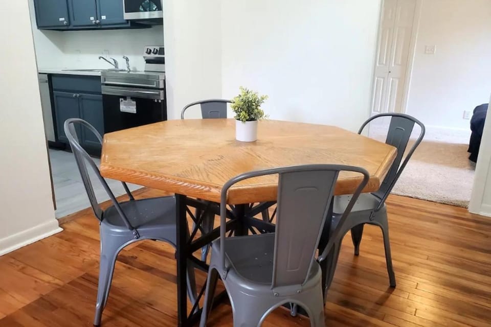 Comfortable Home Near Downtown & AT&T Center House in San Antonio