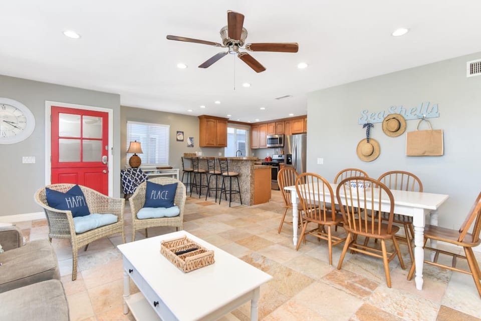 Giant 7 Bedroom Home with 3 separate Condos House in Balboa Peninsula