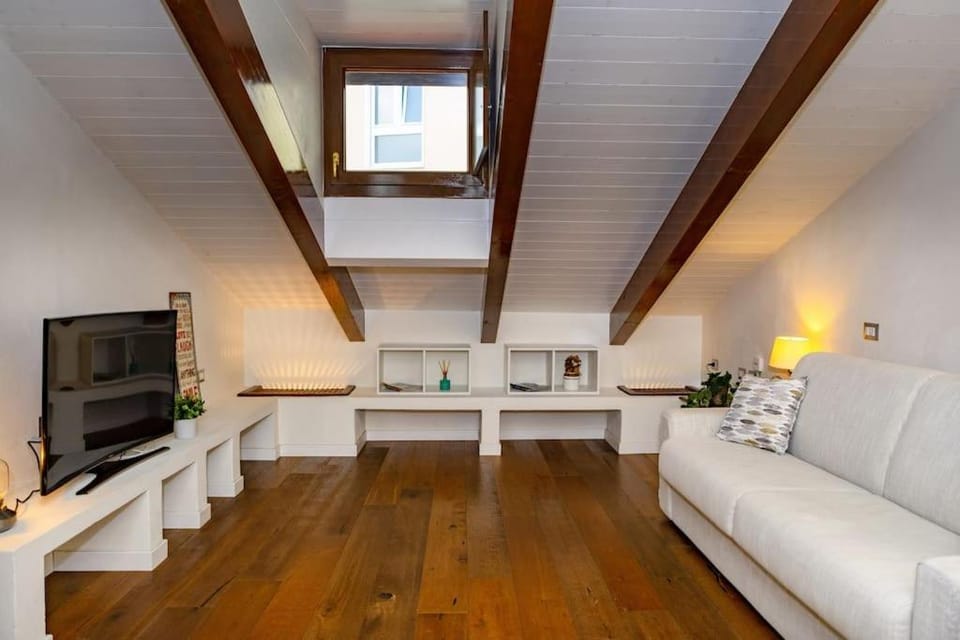 Italstay - Canonica Attic Apartment Apartment in Milan