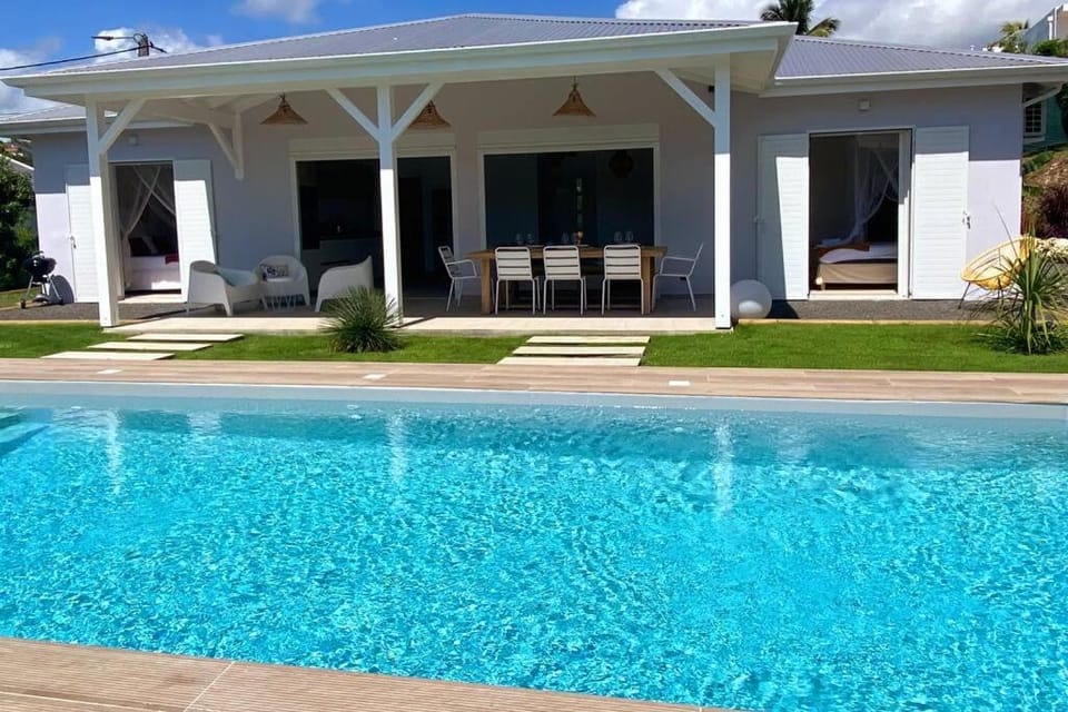Villa du Levant-6/8 pers-Piscine Villa in Grande-Terre, Guadeloupe