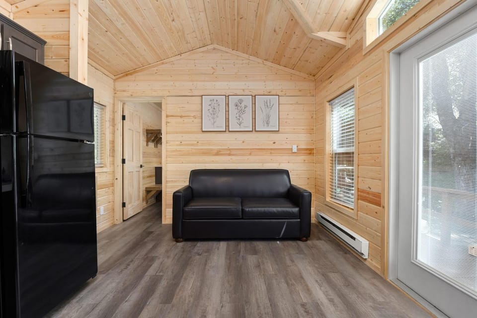 Brand New Cabin Cabin in Kernville