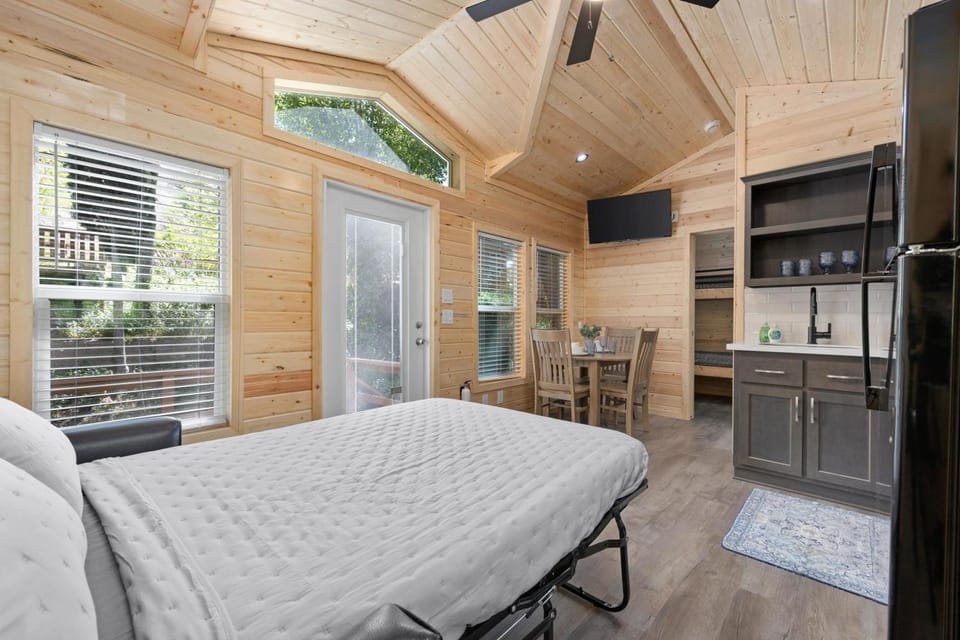 Brand New Cabin Cabin in Kernville