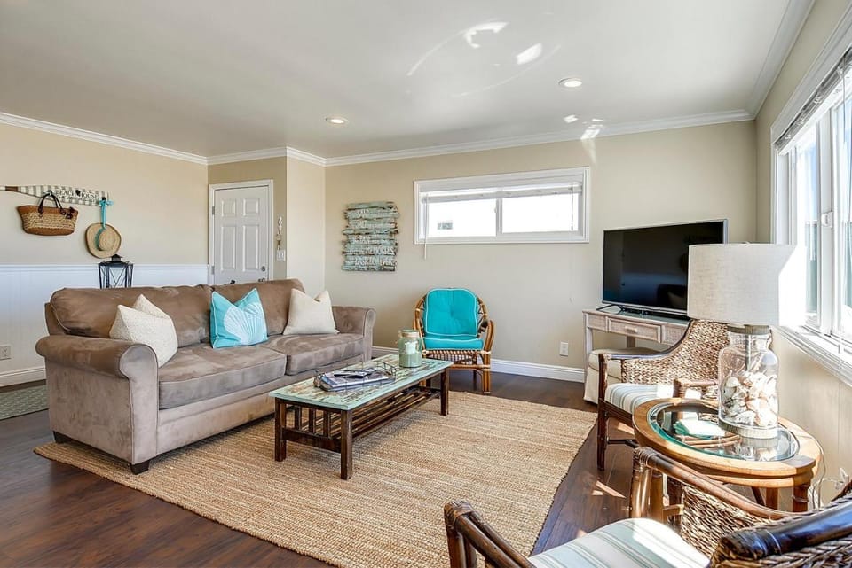 Beachfront Getaway on the Sand House in Balboa Peninsula