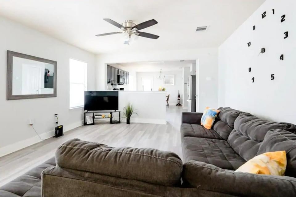 Serenity Home Near Downtown & Airport House in Austin
