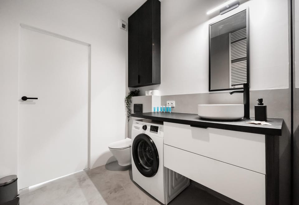 Bathroom, washing machine