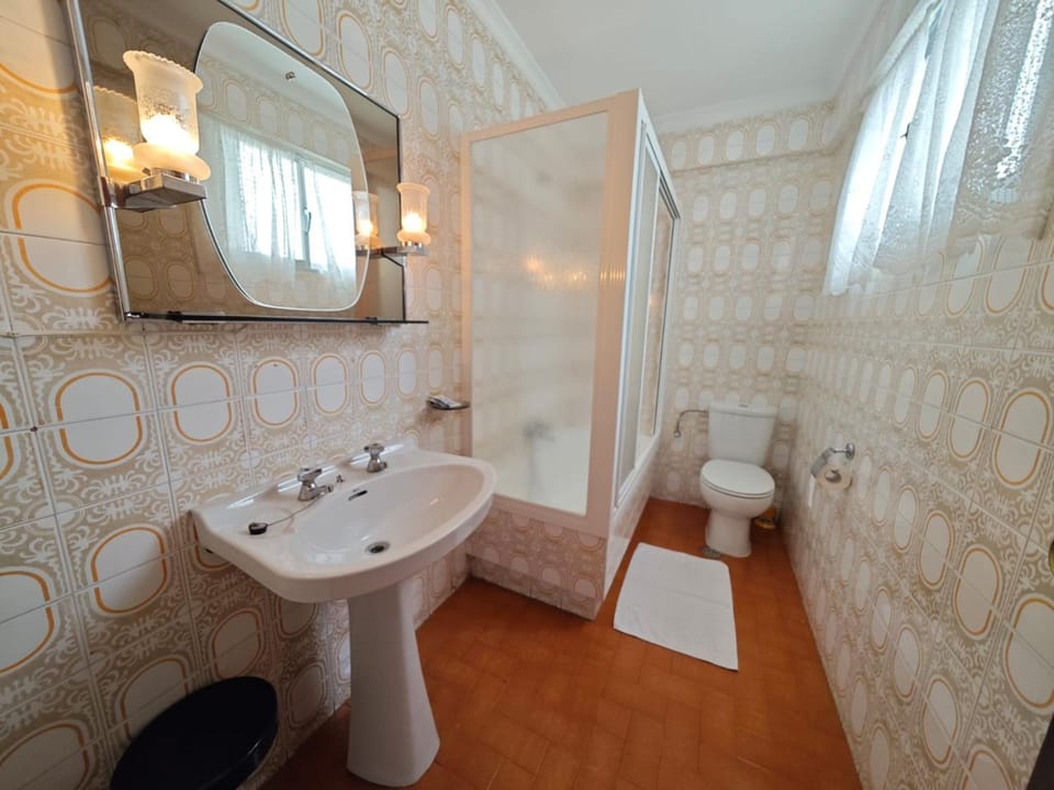 Panxon, Arquitecto Palacios, piso con terraza Apartment in Viana do Castelo District, Portugal