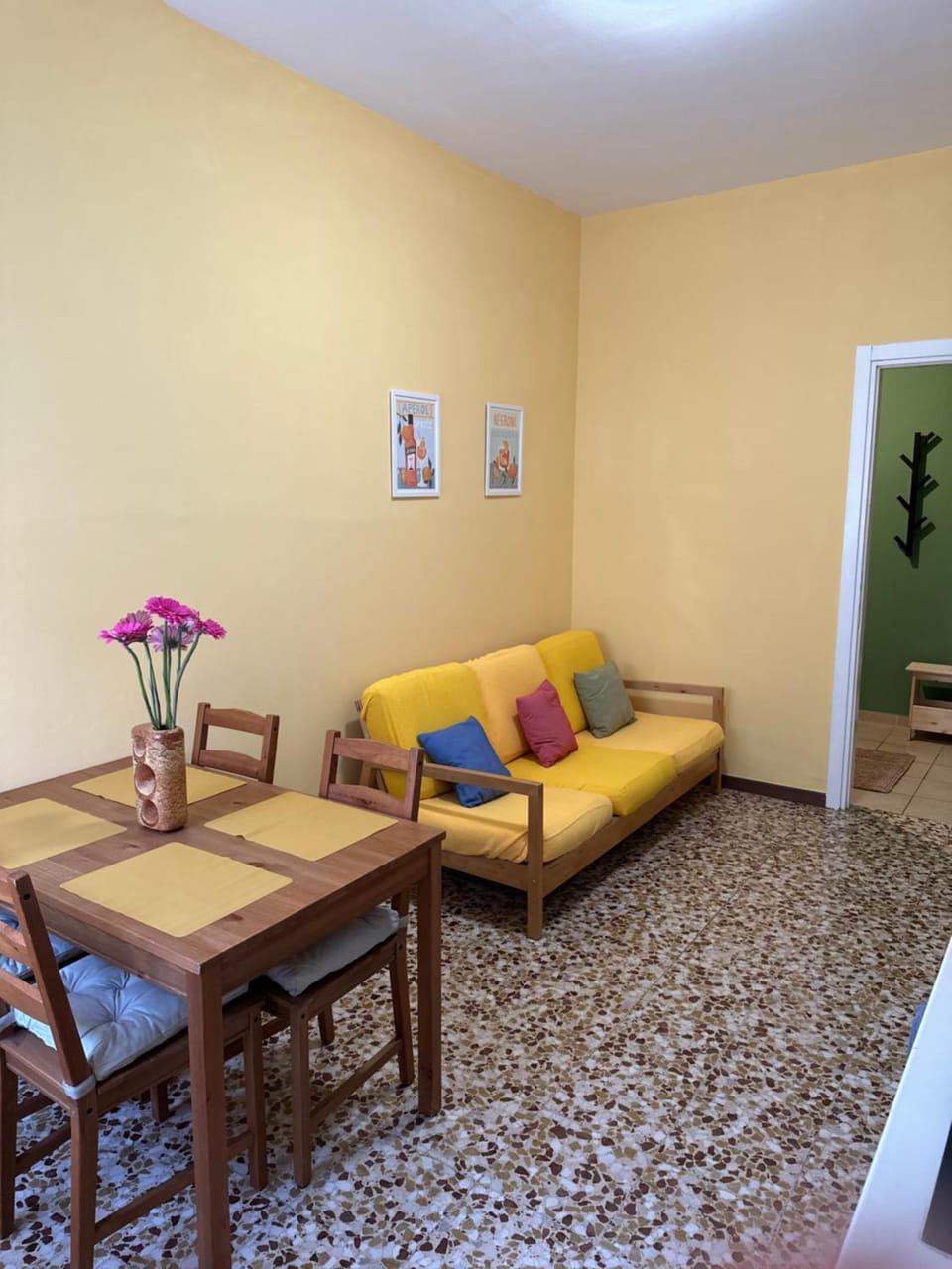Living room, Dining area