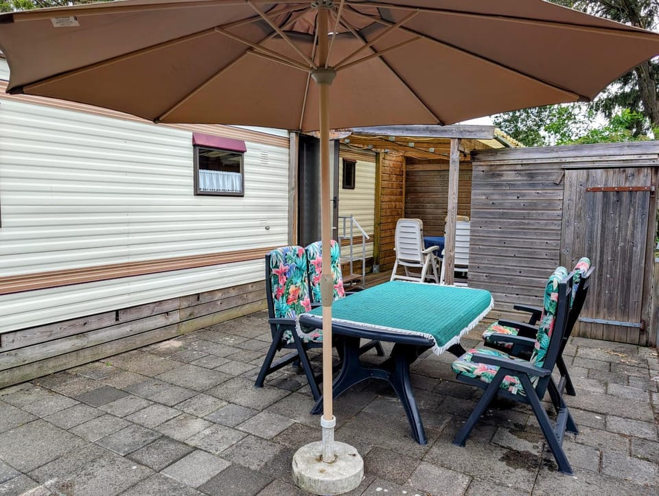 View (from property/room), Balcony/Terrace, Seating area, Dining area