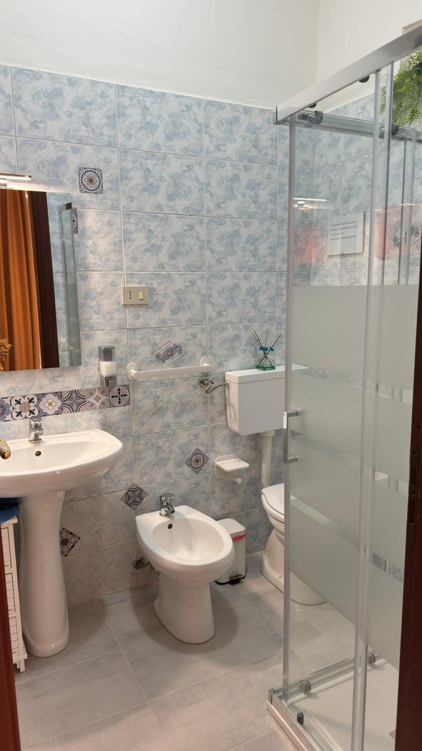Mona House accogliente casa vacanza Apartment in Palermo