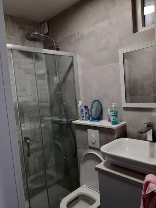 Shower, Bathroom