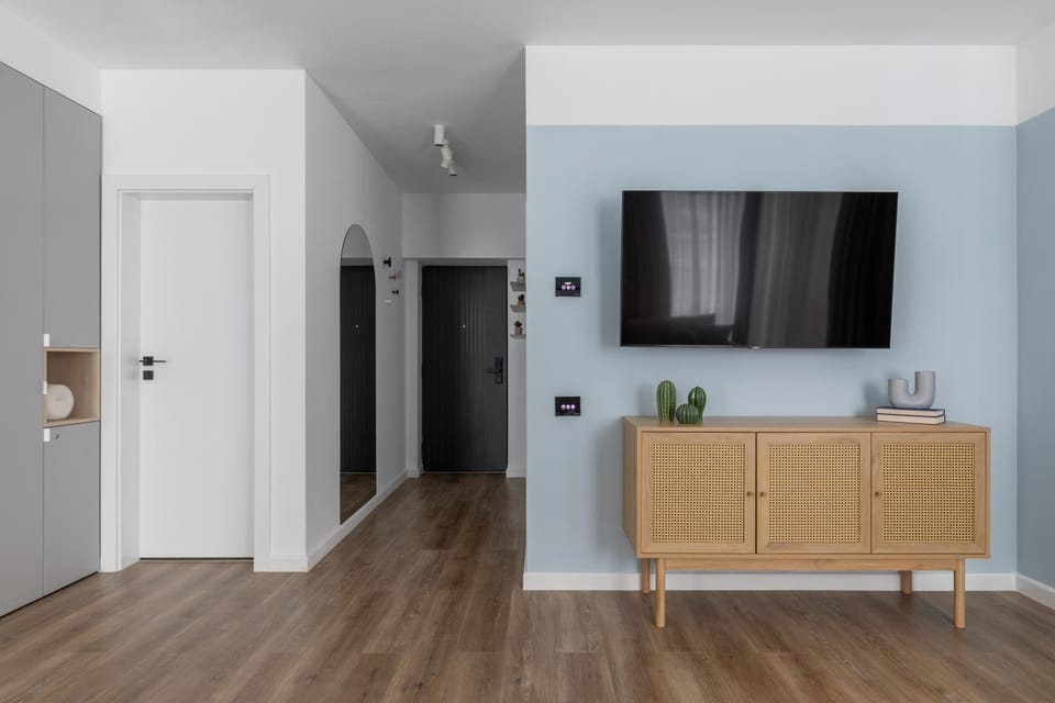 TV and multimedia, wardrobe, washing machine, washing machine, washing machine