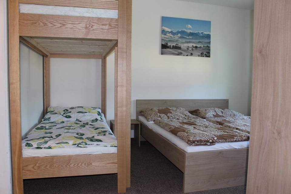 Bed, Bedroom, bunk bed